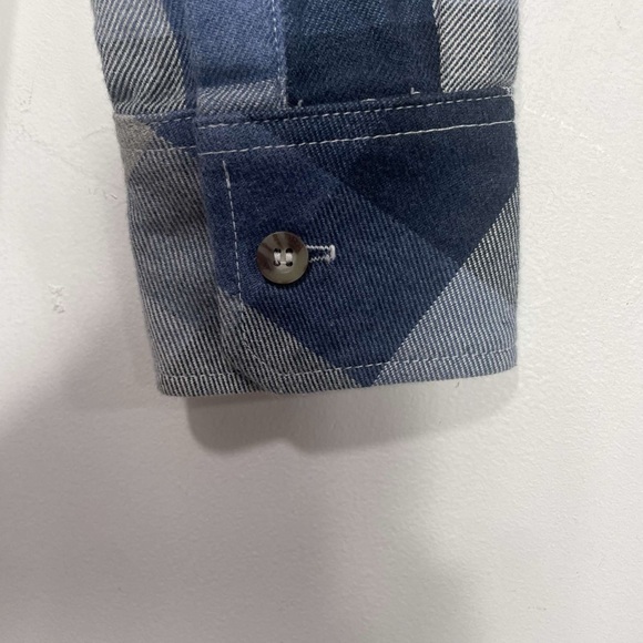 Pladra Casual Blue and Gray Plaid Button Down Shirt T24 - Picture 4 of 6